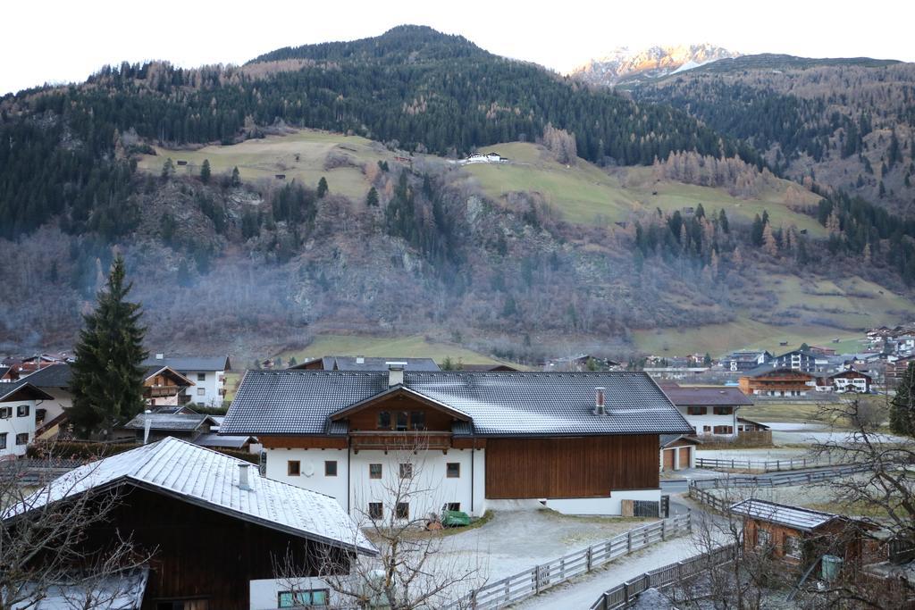 Eggerhof Apartamento Neustift im Stubaital Exterior foto