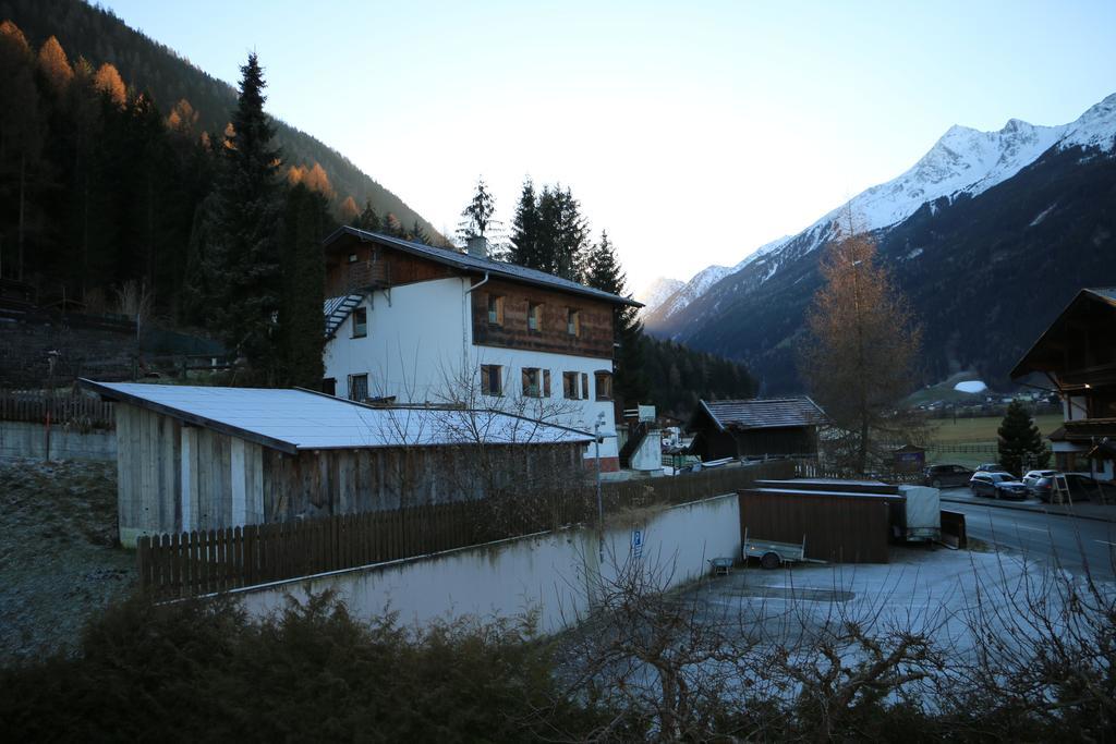 Eggerhof Apartamento Neustift im Stubaital Quarto foto