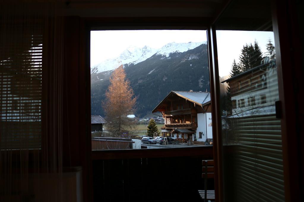 Eggerhof Apartamento Neustift im Stubaital Quarto foto